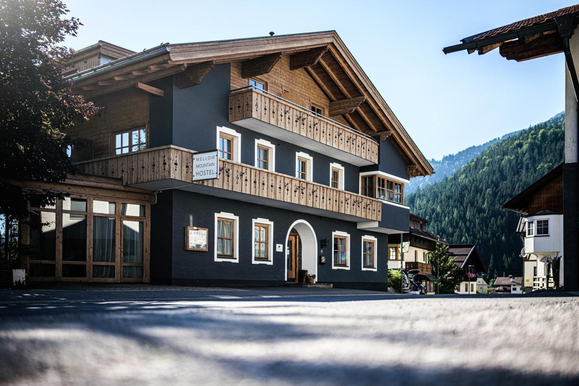 Mellow Mountain Hostel Ehrwald Esterno foto